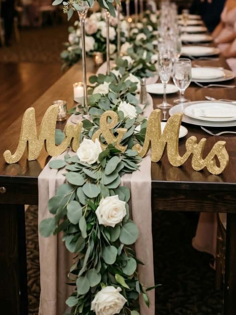 Decorative Wooden Home Decor “Mr & Mrs”